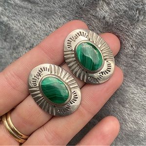 AMAZING VINTAGE MALACHITE STERLING SILVER STUD EARRINGS